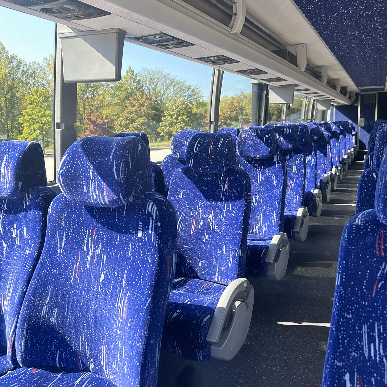 Nashville Airport Shuttle & Transportation party bus exterior