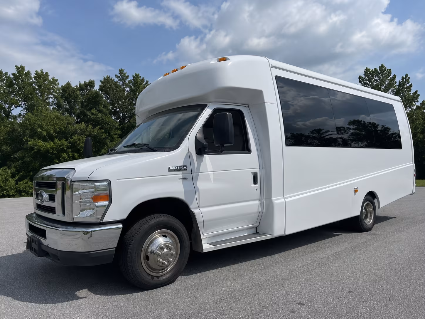 Nashville Bachelor & Bachelorette Transportation party bus exterior
