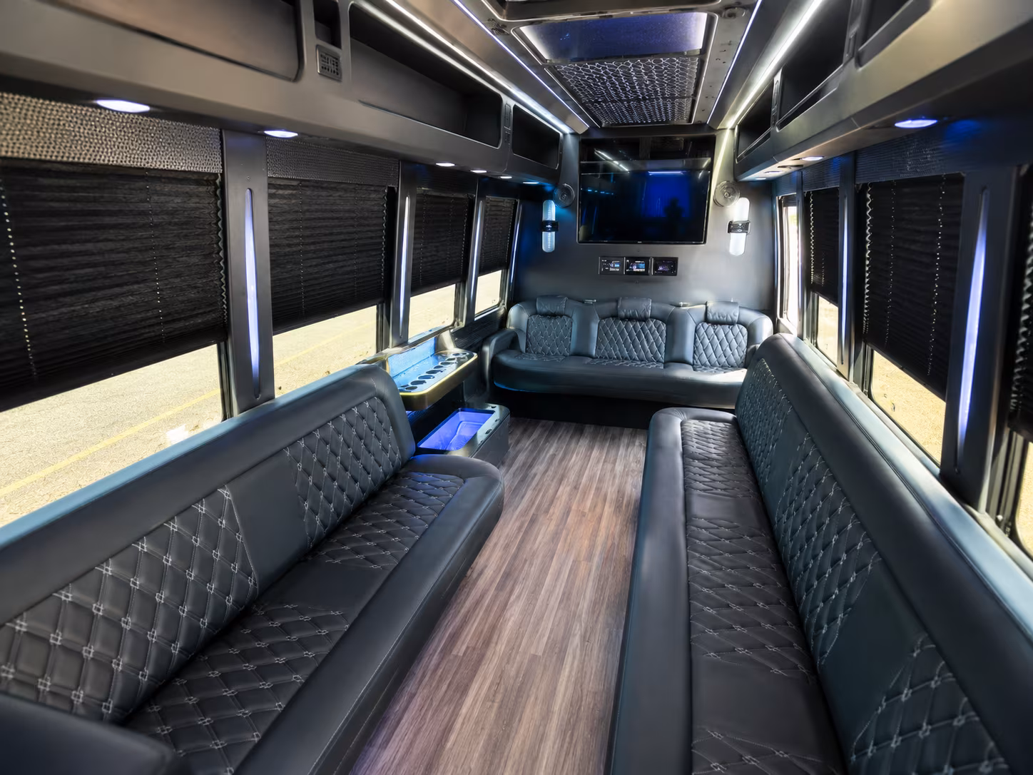 Nashville Birthday, Sweet 16, & Quinceañera Transportation onboard seating