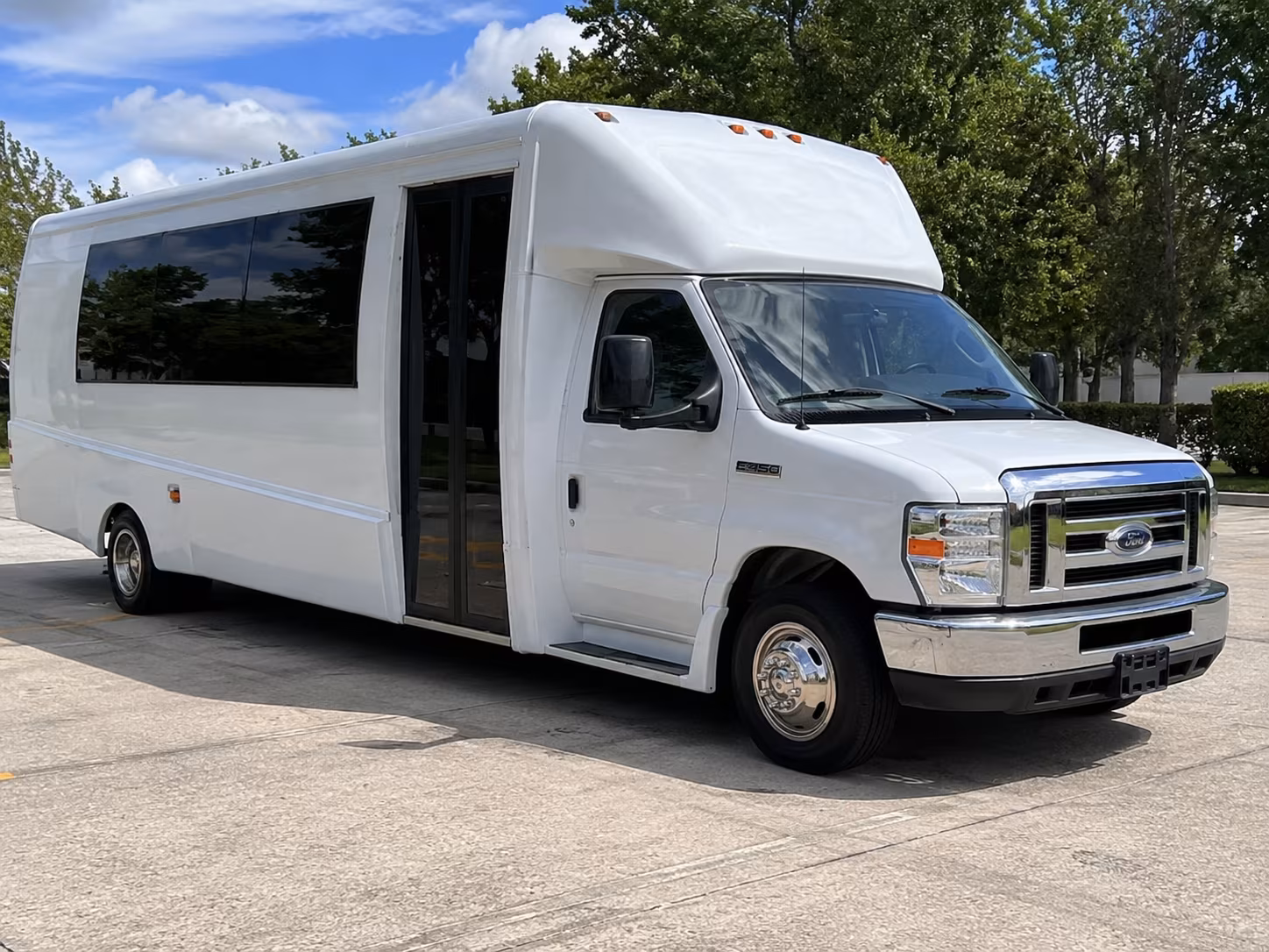 Nashville Concert & Music Festival Transportation party bus exterior