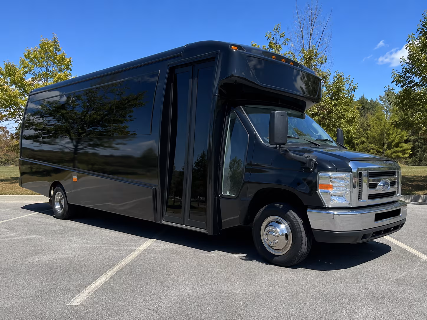 Nashville Corporate Transportation party bus exterior
