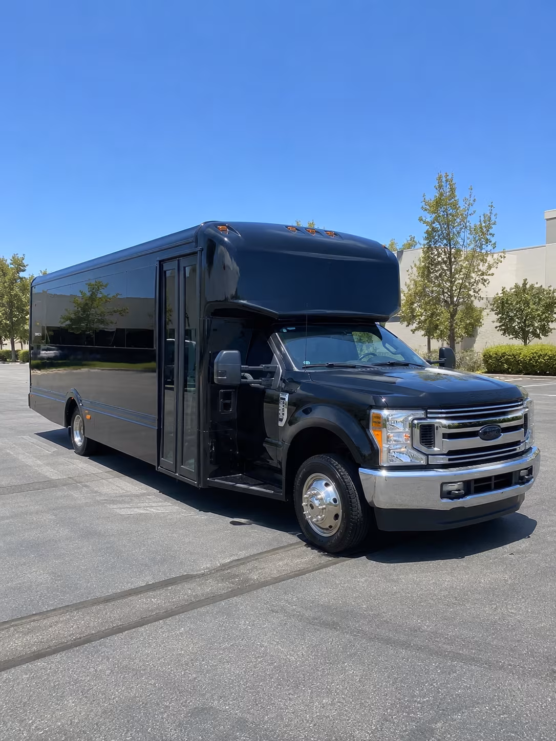 Nashville Wedding Transportation party bus exterior
