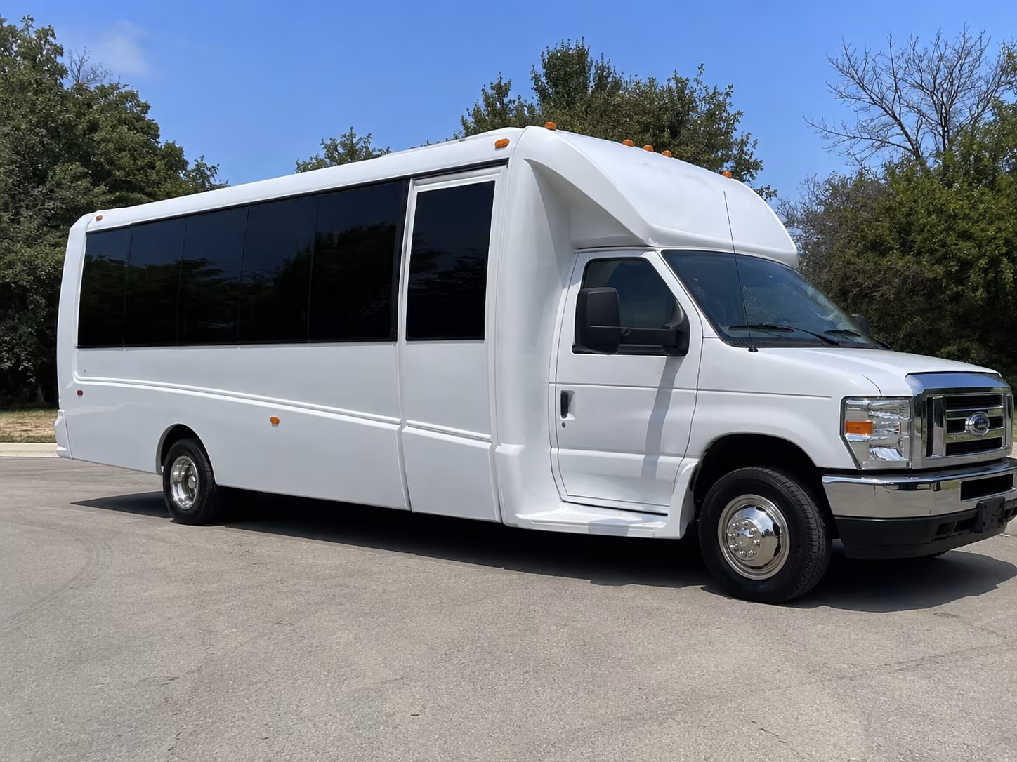 Spring Hill Birthday, Sweet 16, & Quinceañera Party Bus Rentals