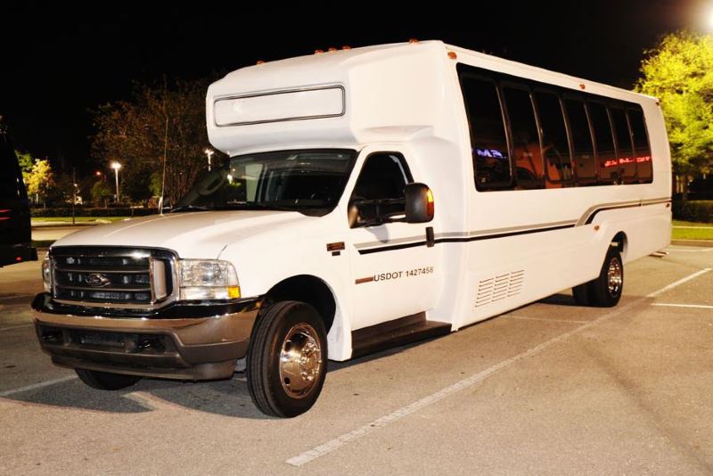 Nashville 20 Passenger Party Bus