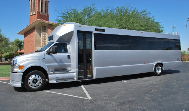 Nashville 40 Person Shuttle Bus